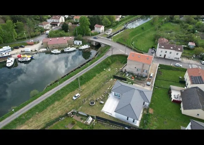 Le Cocon Du Port Apartment *